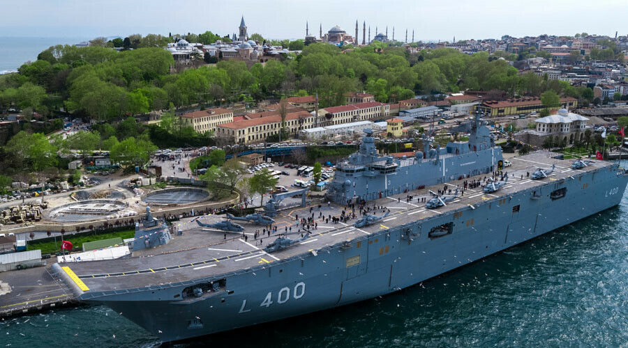 TCG Anadolu rotayı Ege’ye kırdı… İzmir’de ziyarete açılıyor! TCG Anadolu rotayı Ege’ye kırdı… İzmir’de ziyarete açılıyor!