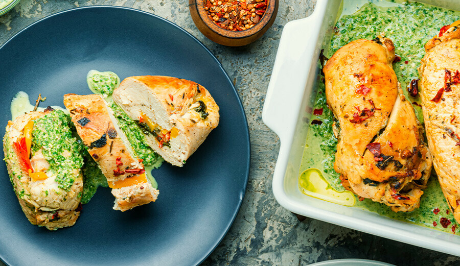 Gelinim mutfakta programıyla ünlendi… Dolgulu tavuğun püf noktası