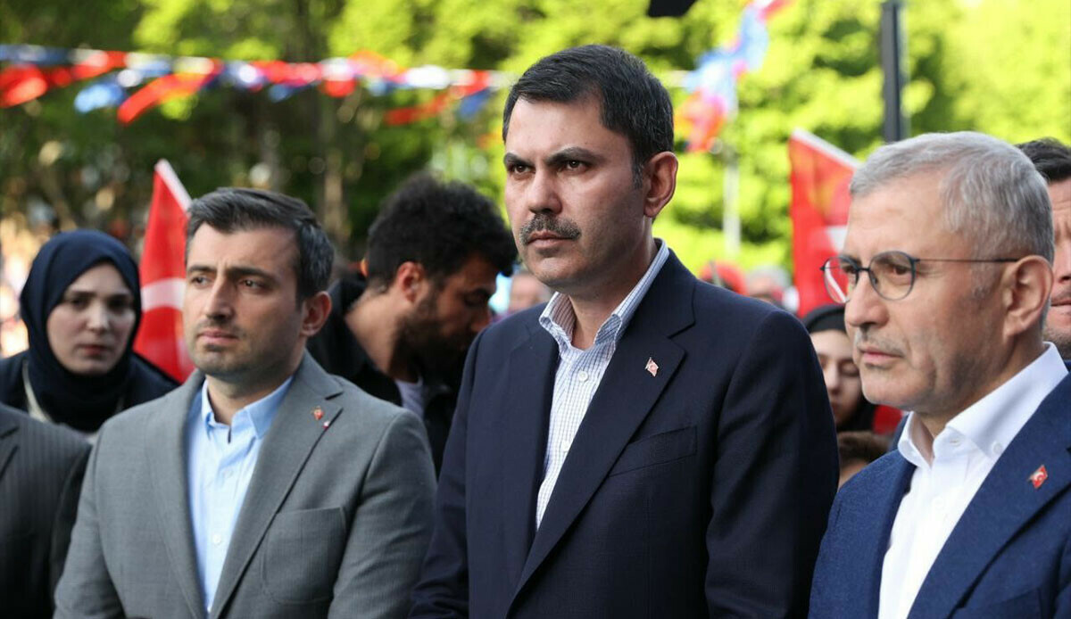 Bakan Murat Kurum'dan gençlere müjde: 10 GB ücretsiz internet vereceğiz Bakan Murat Kurum'dan gençlere müjde: 10 GB ücretsiz internet vereceğiz