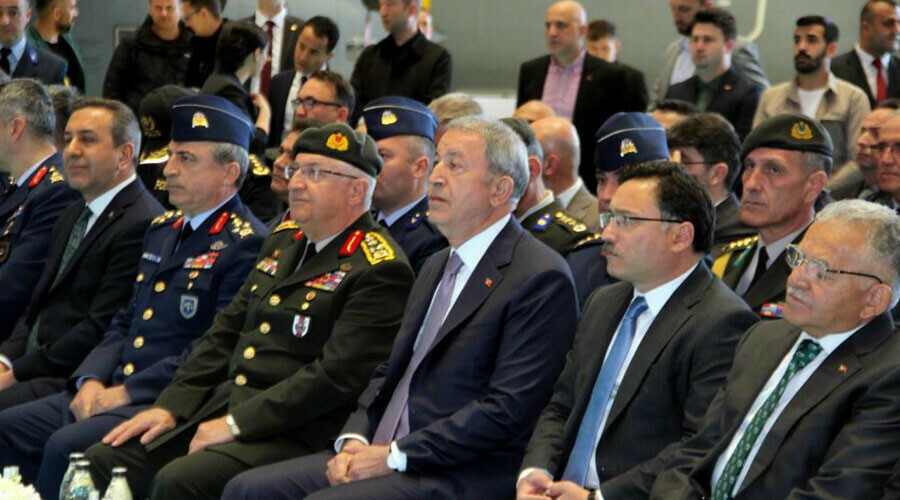 Bakan Akar'dan  Bakan Akar'dan