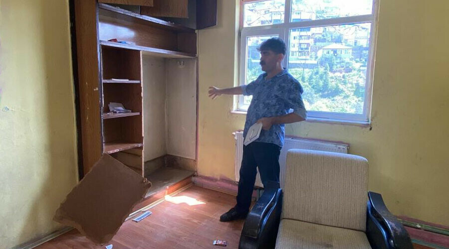 Kiraya verdiği eve 6 yıl sonra girdi, hayatının şokunu yaşadı Kiraya verdiği eve 6 yıl sonra girdi, hayatının şokunu yaşadı