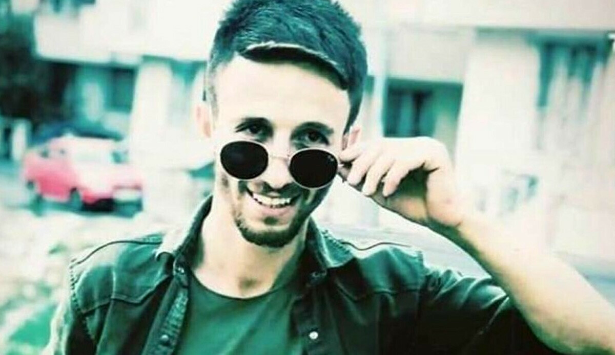 Kadıköy'de istek şarkı cinayeti! 30 yaşındaki müzisyen bıçaklanarak öldürüldü Kadıköy'de istek şarkı cinayeti! 30 yaşındaki müzisyen bıçaklanarak öldürüldü