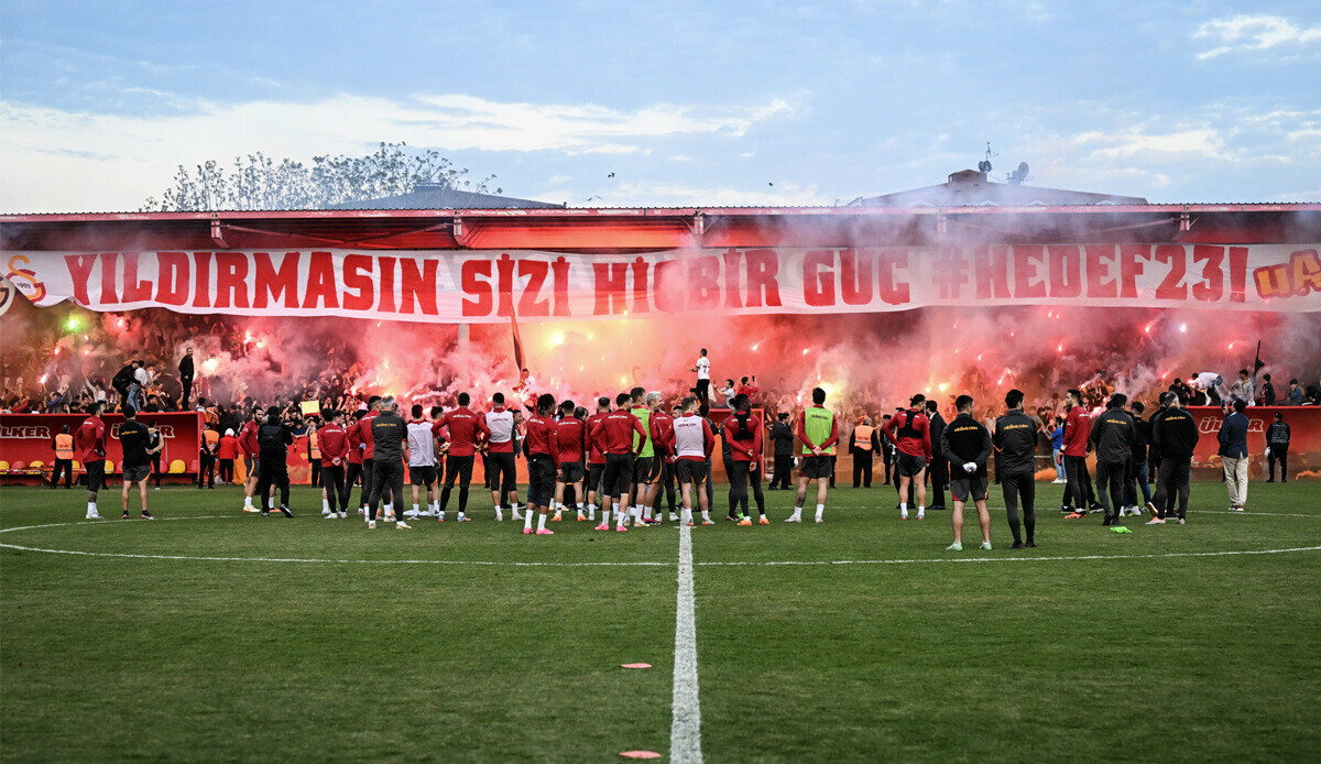 Galatasaray taraftarlara açık antrenman yaptı, Sergio Oliveira