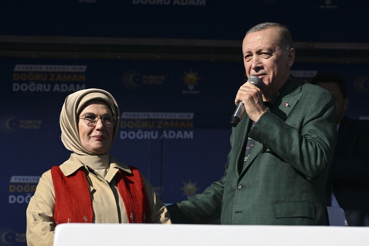 Cumhurbaşkanı Erdoğan'dan Kılıçdaroğlu'na 'Bayraktar' tepkisi: Verdiğim bir kuruş yoktur, yüreğin varsa çık açıkla! Cumhurbaşkanı Erdoğan'dan Kılıçdaroğlu'na 'Bayraktar' tepkisi: Verdiğim bir kuruş yoktur, yüreğin varsa çık açıkla!
