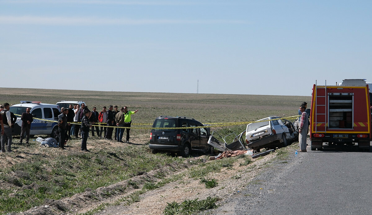 Konya'da katliam gibi kaza! Ticari araç ve otomobil çarpıştı: 5 ölü, 2 yaralı