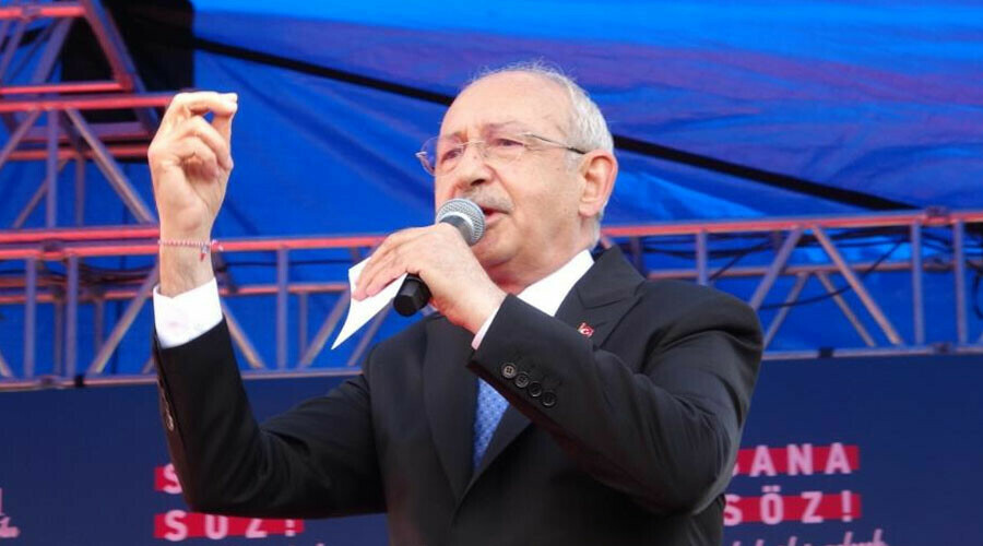Kılıçdaroğlu’nun olaylı Van mitingi: Öcalan sloganı atan 2 kişi gözaltına alındı Kılıçdaroğlu’nun olaylı Van mitingi: Öcalan sloganı atan 2 kişi gözaltına alındı