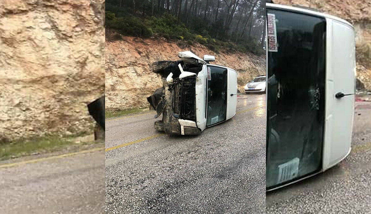 Muğla'da öğretmenleri taşıyan servis devrildi! Çok sayıda yaralı var Muğla'da öğretmenleri taşıyan servis devrildi! Çok sayıda yaralı var