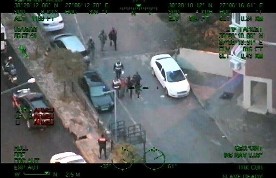 İzmir'de havadan karadan dev operasyon, 33 gözaltı var