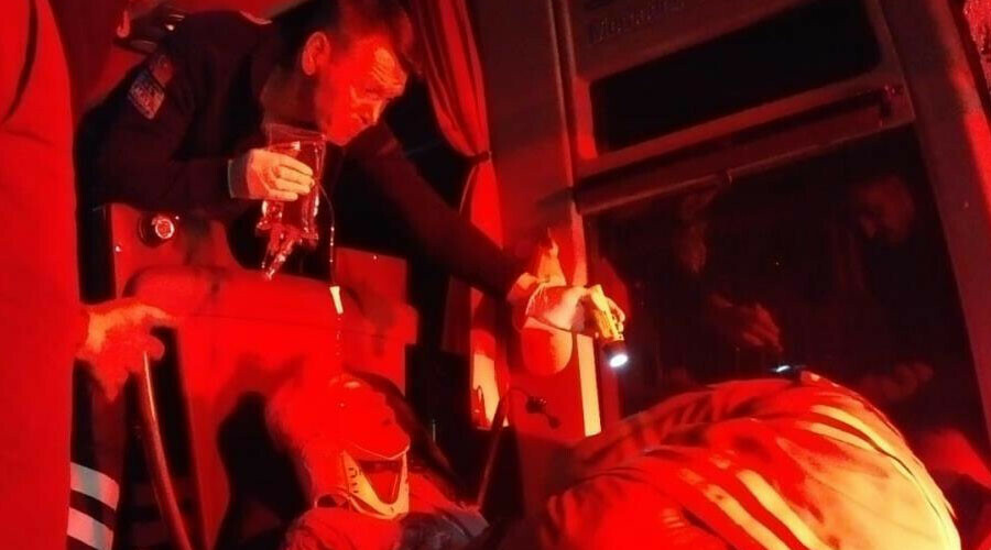 Balıkesir’de öğrencileri taşıyan otobüs kaza yaptı: 33 yaralı