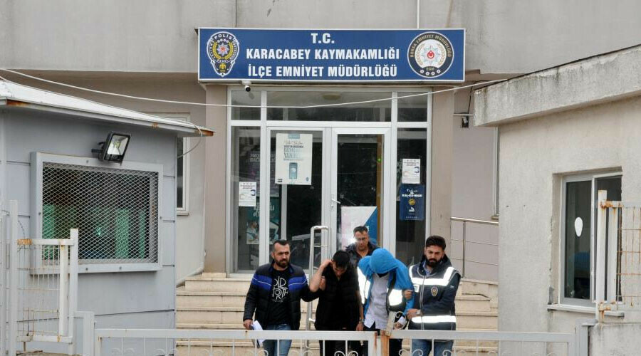 Kızının saçı çekildi iddiasıyla müdür yardımcısını vurdu Kızının saçı çekildi iddiasıyla müdür yardımcısını vurdu