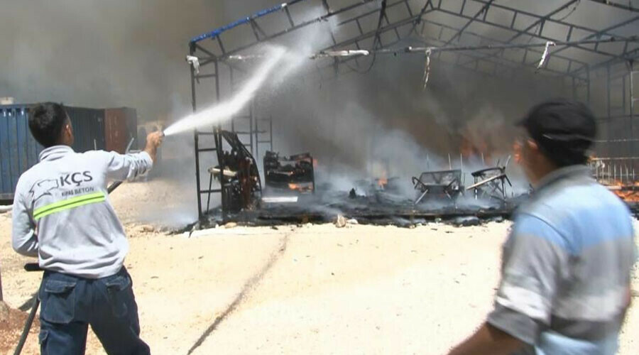 Çadır kentte yangın: Geriye kül yığınları kaldı