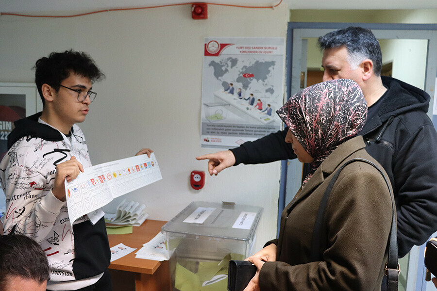 YSK açıkladı, yurt dışında oy kullanan seçmen sayısı 1 milyon 165 bini aştı