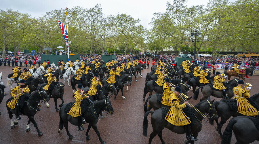 Krallığı taçlandı! İngiltere’de Kral 3. Charles için tarihi tören yapıldı