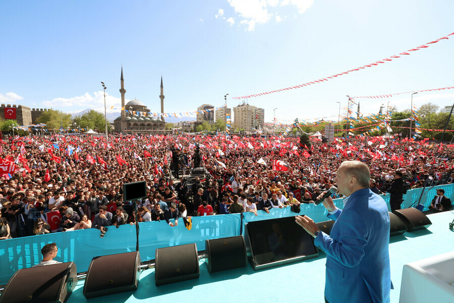 Cumhurbaşkanı Erdoğan'dan esnafa prim müjdesi! 1 milyon kişiyi ilgilendiriyor Cumhurbaşkanı Erdoğan'dan esnafa prim müjdesi! 1 milyon kişiyi ilgilendiriyor