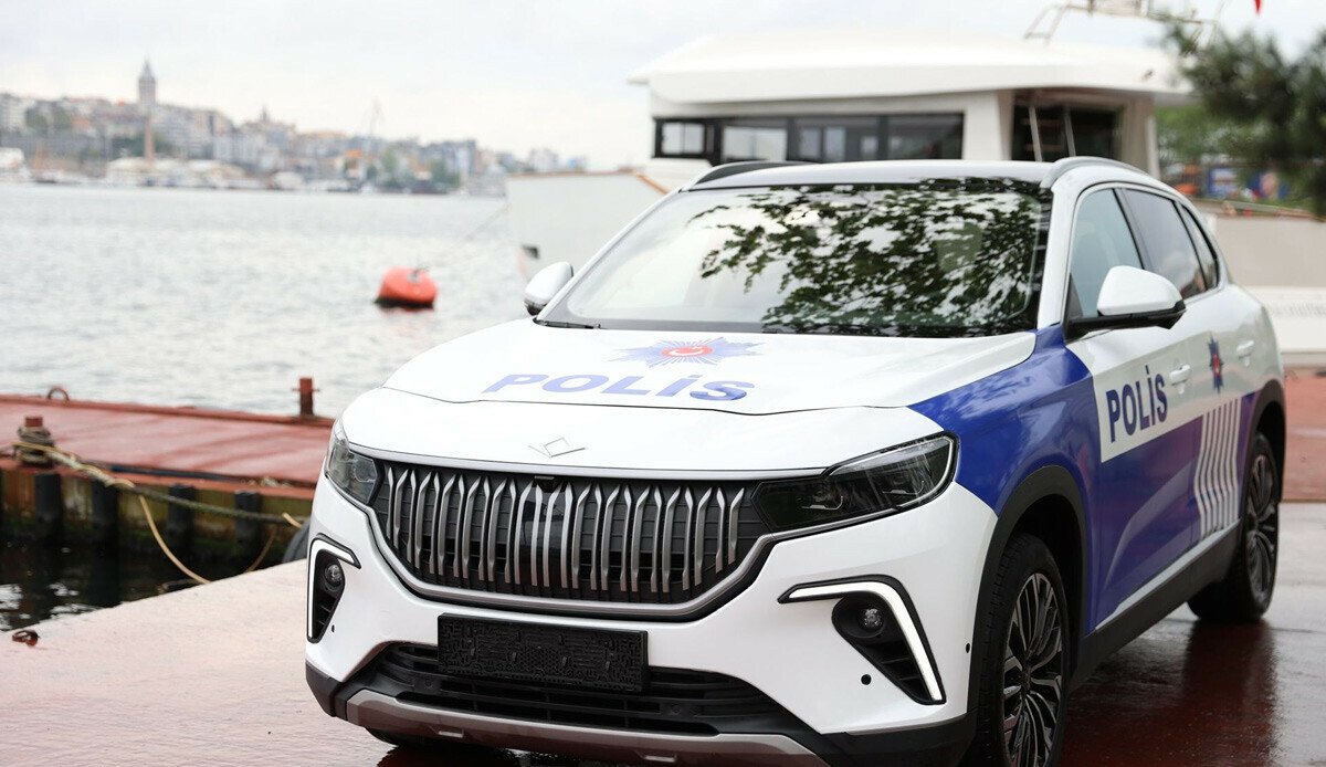 Yerli otomobil Togg polis aracı oldu! Bakan Soylu paylaştı: Emniyet'imize yakıştı
