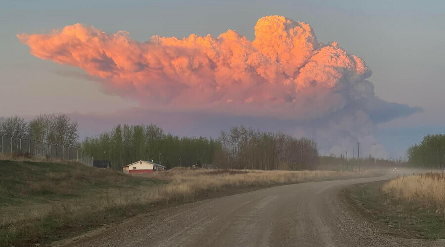 Kanada’nın ciğerleri yandı: Onlarca noktada çıkan orman yangını korkuttu