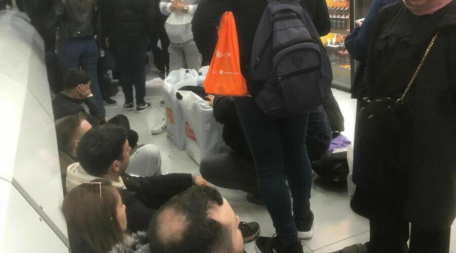 Bu kez cep telefonu değil! Sınır kapısında izdiham: Uzun kuyruklar oluştu