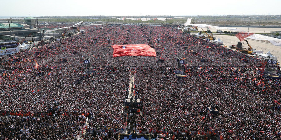 Cumhurbaşkanı Erdoğan rekor katılımı açıkladı: 1 milyon 700 bin kişi