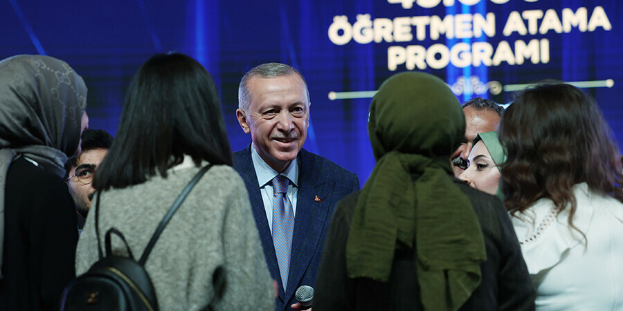 Son dakika... 45 bin öğretmen ataması yapıldı! Cumhurbaşkanı Erdoğan açıkladı: Yarısı afet bölgesinde görev alacak