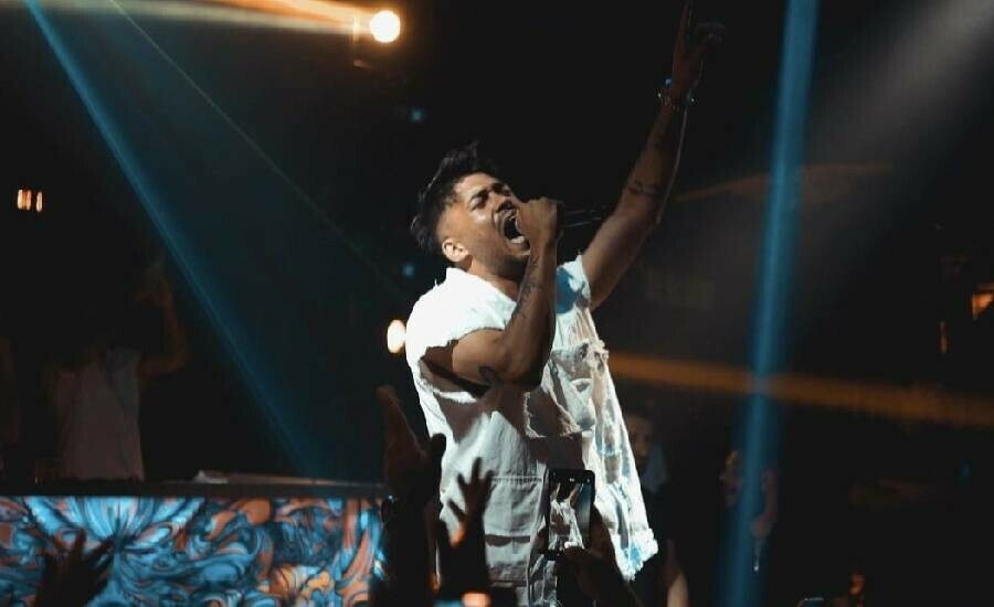 Ünlü fenomen hayatının şokunu yaşadı! Sokak ortasında dayak kameralara yansıdı