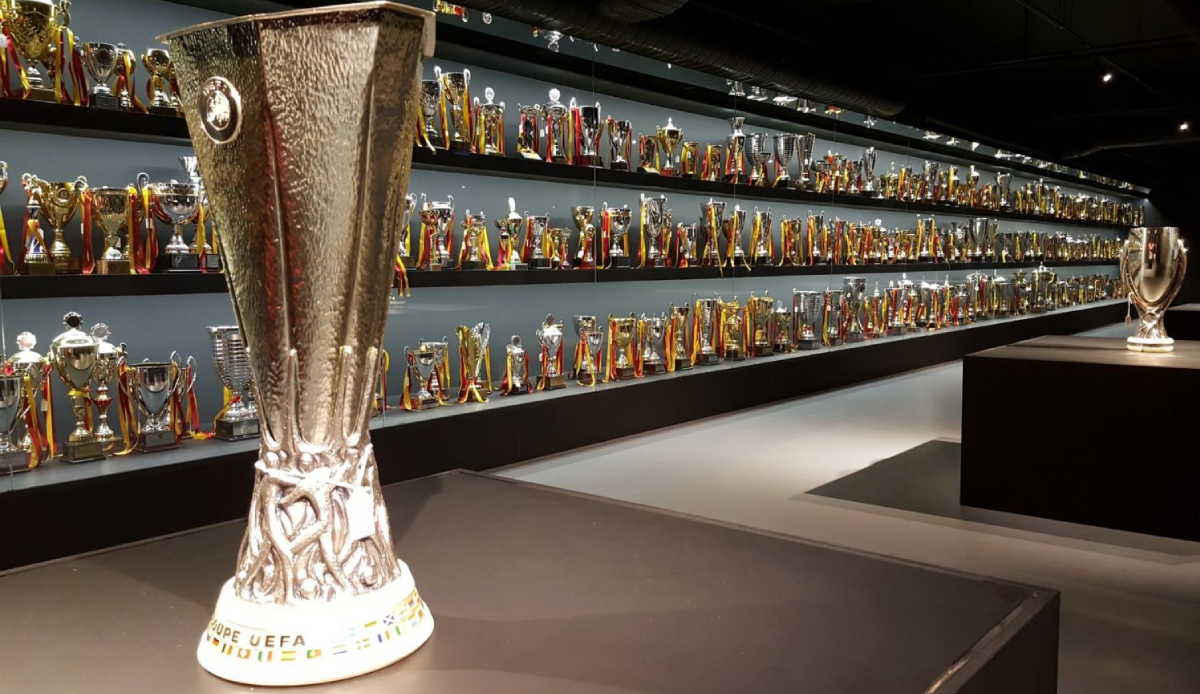 Galatasaray ve Azerbaycan'dan özel maç: Efsane oyuncular 17 Mayıs'ta sahaya iniyor Galatasaray ve Azerbaycan'dan özel maç: Efsane oyuncular 17 Mayıs'ta sahaya iniyor