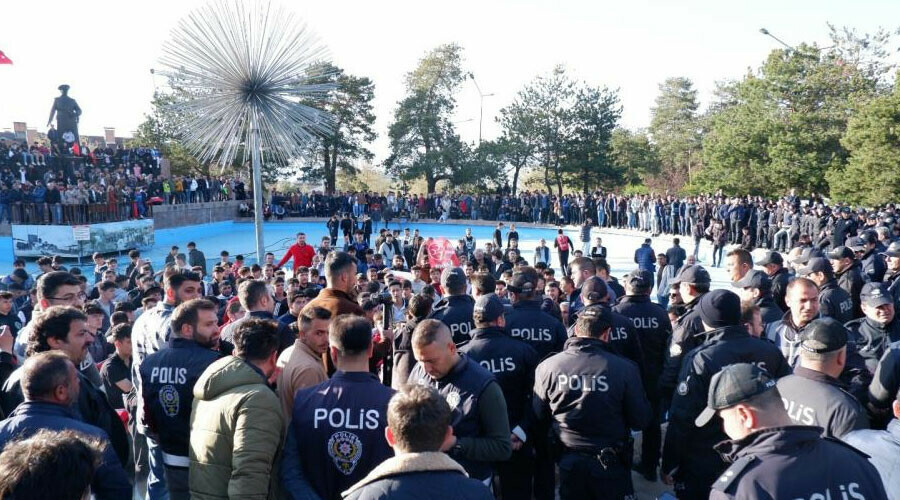 Bakan Bozdağ’dan İmamoğlu açıklaması: Taş atma olayı yanlışsa bu da yanlıştır Bakan Bozdağ’dan İmamoğlu açıklaması: Taş atma olayı yanlışsa bu da yanlıştır