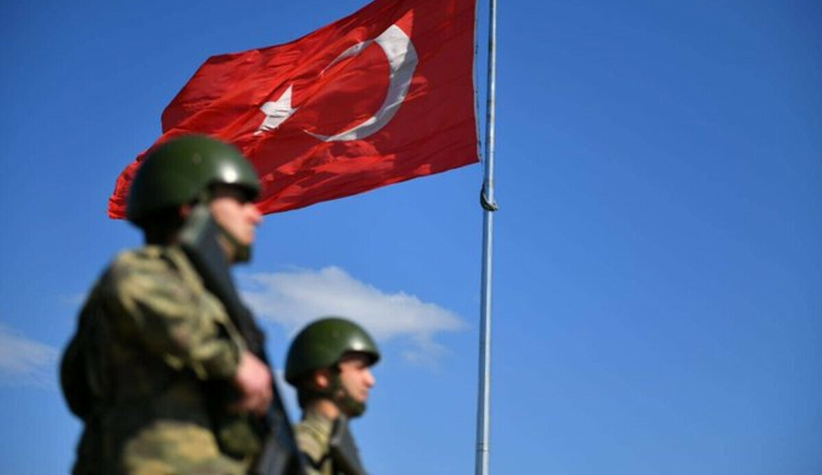 MSB duyurdu: İran'a geçmeye çalışan 1'i DEAŞ'lı, 2 kişi yakalandı MSB duyurdu: İran'a geçmeye çalışan 1'i DEAŞ'lı, 2 kişi yakalandı