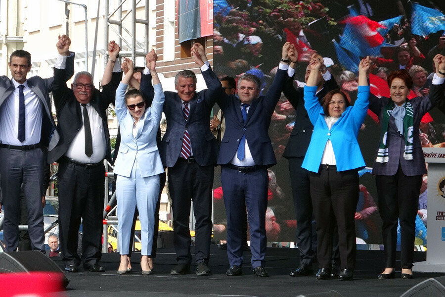 İYİ Parti lideri Akşener'den Giresun'da fındık alım fiyatı ve öğretmen ataması vaadi