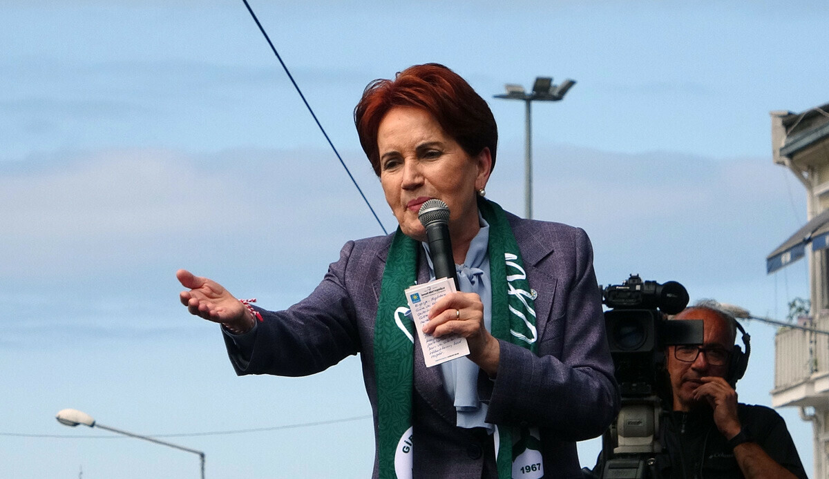 İYİ Parti lideri Akşener'den Giresun'da fındık alım fiyatı ve öğretmen ataması vaadi İYİ Parti lideri Akşener'den Giresun'da fındık alım fiyatı ve öğretmen ataması vaadi