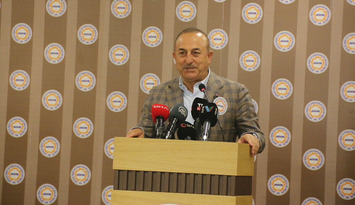 Çavuşoğlu Sudan'daki operasyonu anlattı: Güvenlik görevlilerini büyükelçiliğimizden çıkardık Çavuşoğlu Sudan'daki operasyonu anlattı: Güvenlik görevlilerini büyükelçiliğimizden çıkardık