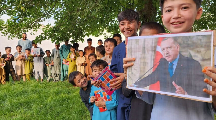 Özbek ve Türkmen yetimlerden Cumhurbaşkanı Erdoğan’a destek ve dua
