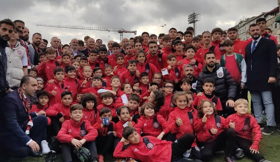Bakan Kasapoğlu'ndan Karagümrük’e stadyum müjdesi! Süleyman Soylu'ya söz verdi Bakan Kasapoğlu'ndan Karagümrük’e stadyum müjdesi! Süleyman Soylu'ya söz verdi