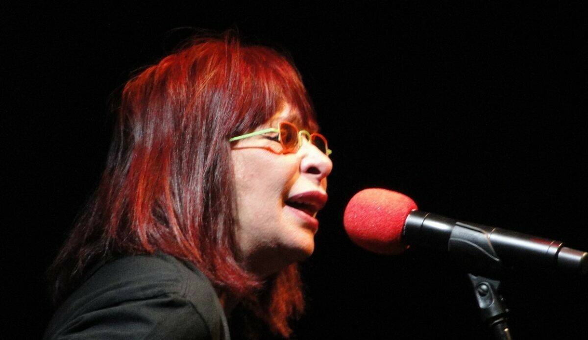 Rock Kraliçesi hayatını kaybetti, ülkede 3 gün yas ilan edildi Rock Kraliçesi hayatını kaybetti, ülkede 3 gün yas ilan edildi