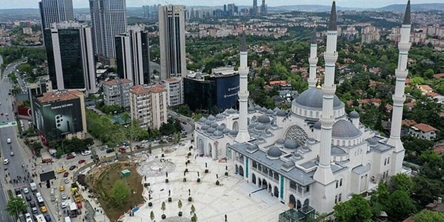 Erdoğan Barbaros Hayrettin Paşa Camii'sini açtı: 20 bin kişi aynı anda ibadet edebilecek Erdoğan Barbaros Hayrettin Paşa Camii'sini açtı: 20 bin kişi aynı anda ibadet edebilecek