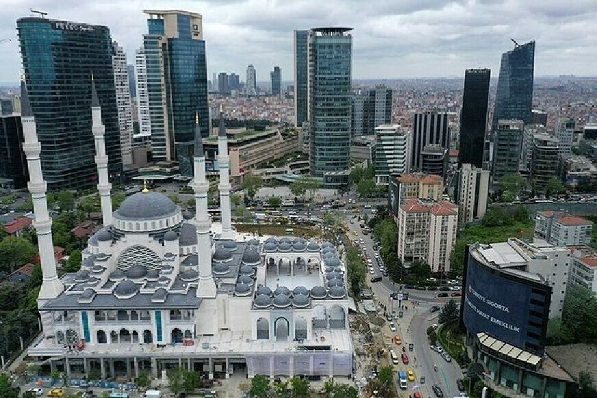 Erdoğan Barbaros Hayrettin Paşa Camii'sini açtı: 20 bin kişi aynı anda ibadet edebilecek Erdoğan Barbaros Hayrettin Paşa Camii'sini açtı: 20 bin kişi aynı anda ibadet edebilecek