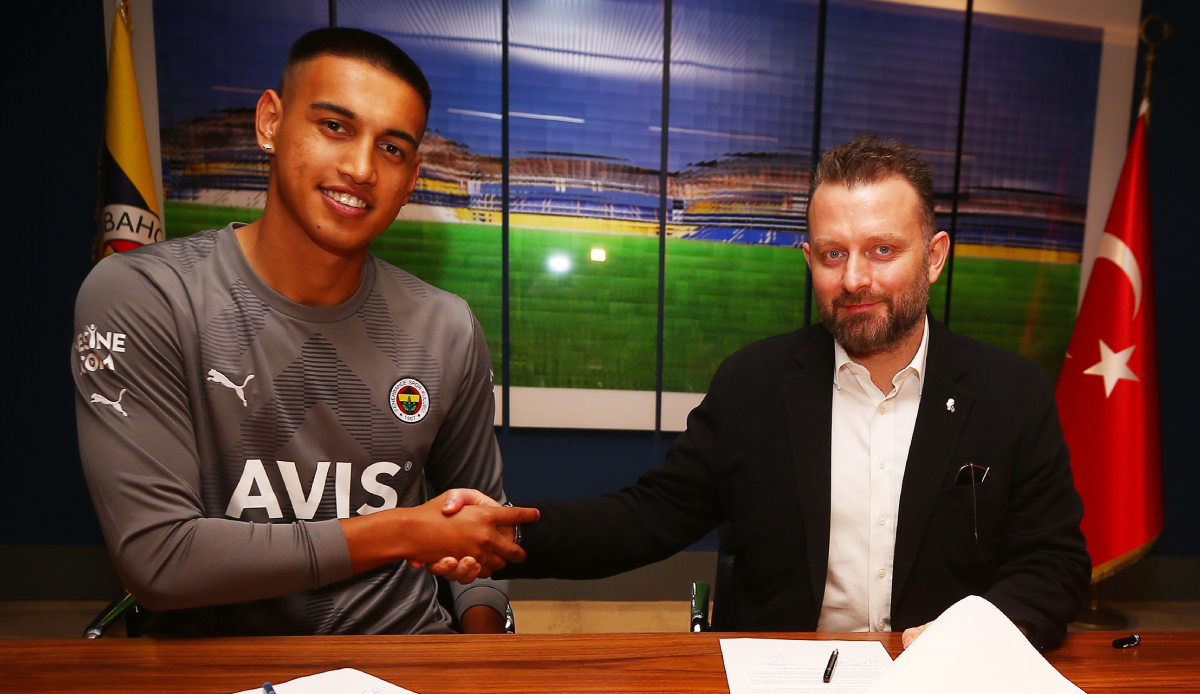 Fenerbahçe yeni sezonun ilk transferini yaptı! Bonservis bedeli: 1 milyon 700 bin euro Fenerbahçe yeni sezonun ilk transferini yaptı! Bonservis bedeli: 1 milyon 700 bin euro