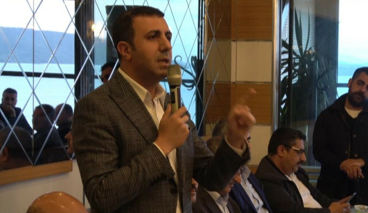 AK Partili adaydan HDP'li Gaydalı'nın 'ahmak' sözlerine cevap: 14 Mayıs akşamı millet gösterecek AK Partili adaydan HDP'li Gaydalı'nın 'ahmak' sözlerine cevap: 14 Mayıs akşamı millet gösterecek