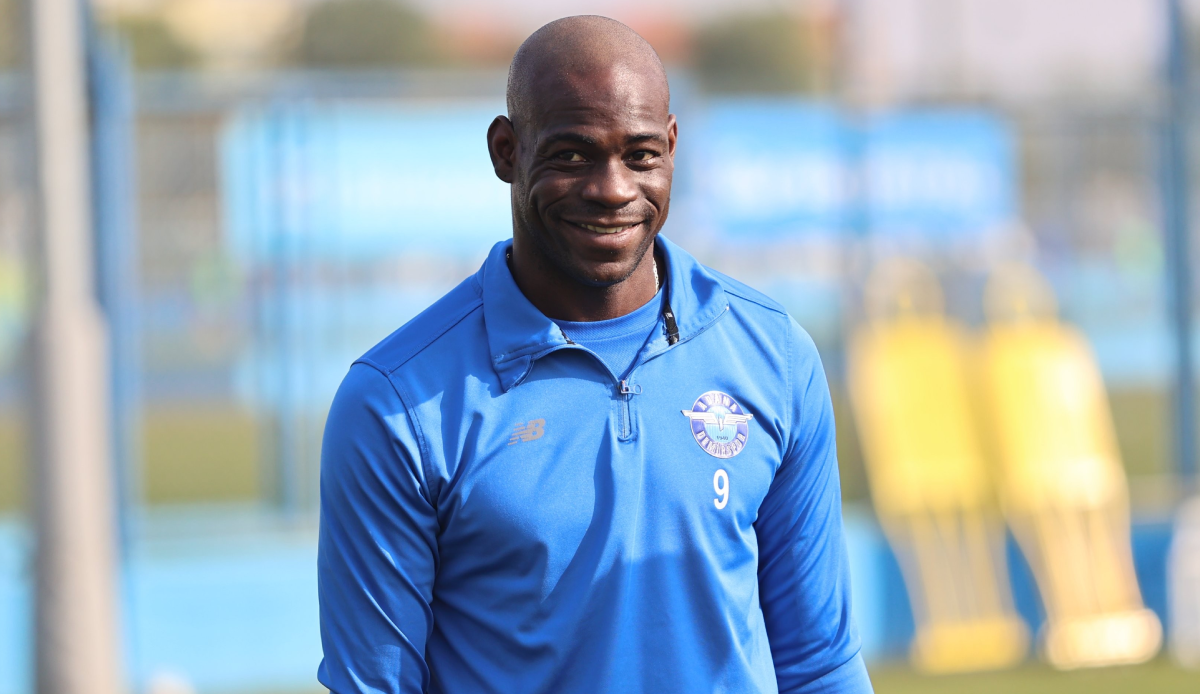 Balotelli sürprizi: İtalyan golcünün yeni adresini duyurdular - SPOR