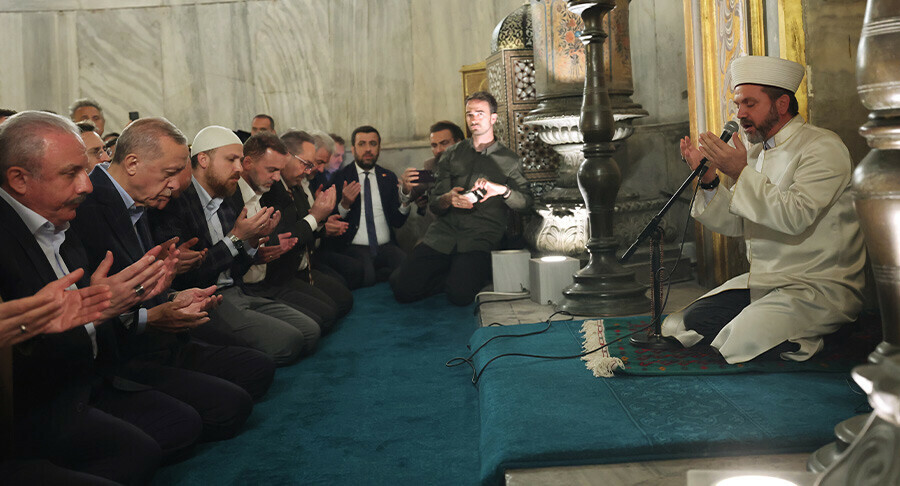 Esaretten kurtuldu, tarihi anlara şahitlik etti! Ayasofya Camii 5. yılında - 1. Resim