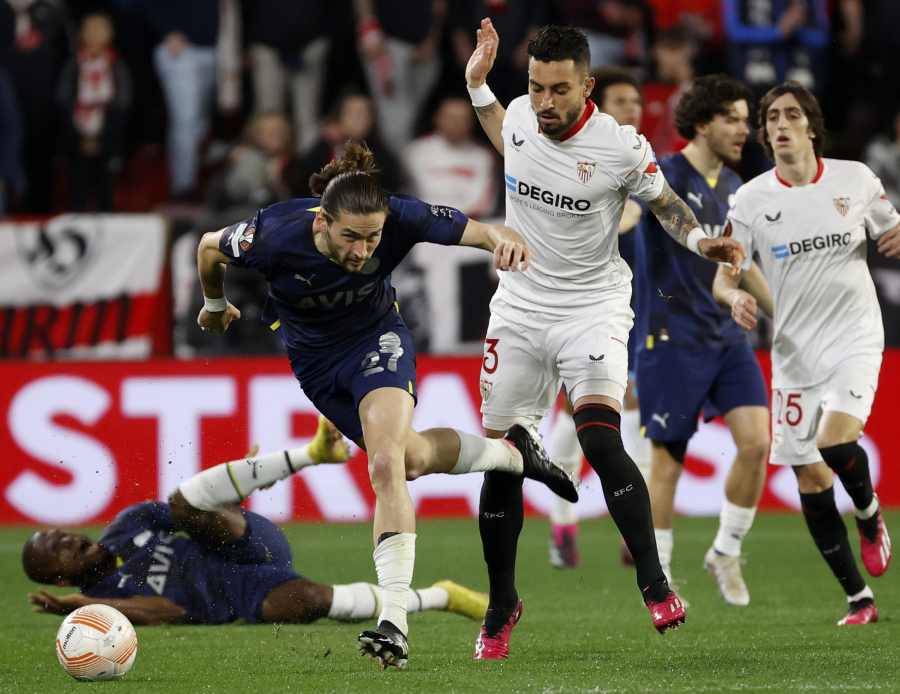 Süper Lig'de Alex Telles sürprizi! Brezilyalı yıldız sol beke çare olmaya geliyor