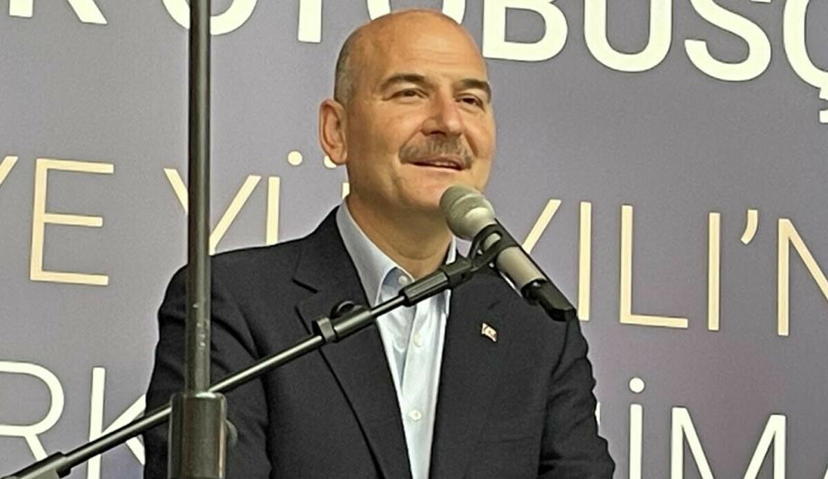 Soylu’dan muhalefete ‘çelik yelek’ tepkisi: Tiyatro Soylu’dan muhalefete ‘çelik yelek’ tepkisi: Tiyatro