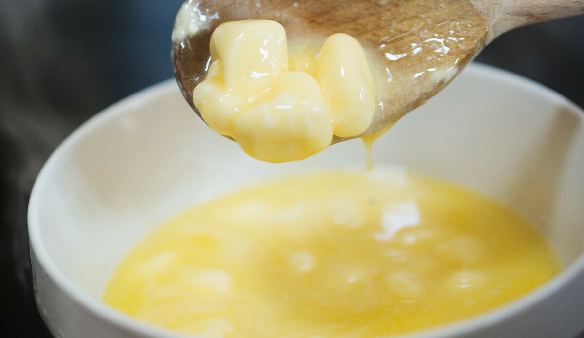 Ağzınıza bile sürmeyin! Bu yiyecekler kolesterol seviyelerini zıplatıyor, yatağa düşürüyor