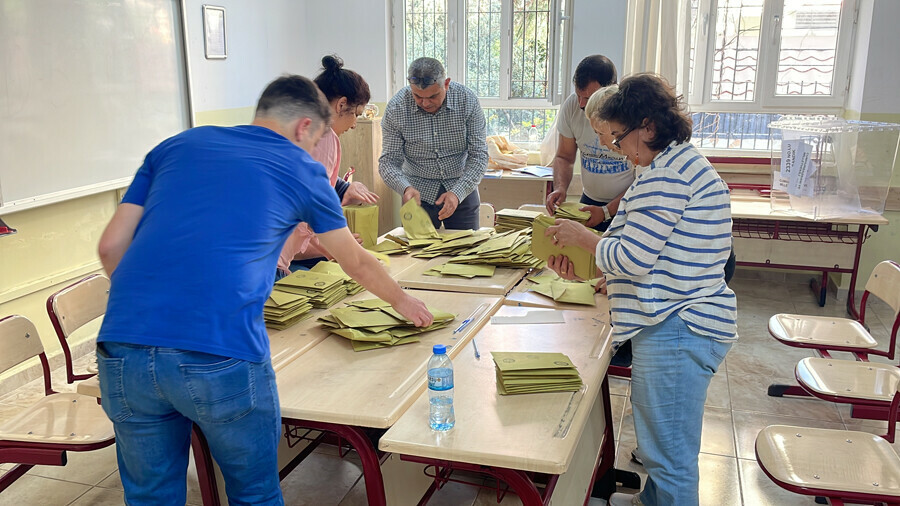 Adana'da sandıktan Kemal Kılıçdaroğlu çıktı