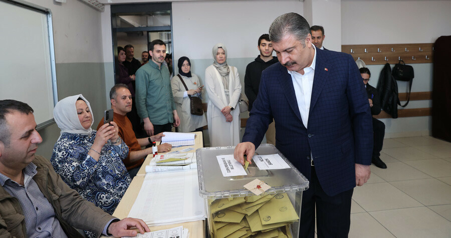 Sağlık Bakanı Koca oyunu kullandı: Türkiye Yüzyılı’nın ilk günü olmasını diliyorum Sağlık Bakanı Koca oyunu kullandı: Türkiye Yüzyılı’nın ilk günü olmasını diliyorum