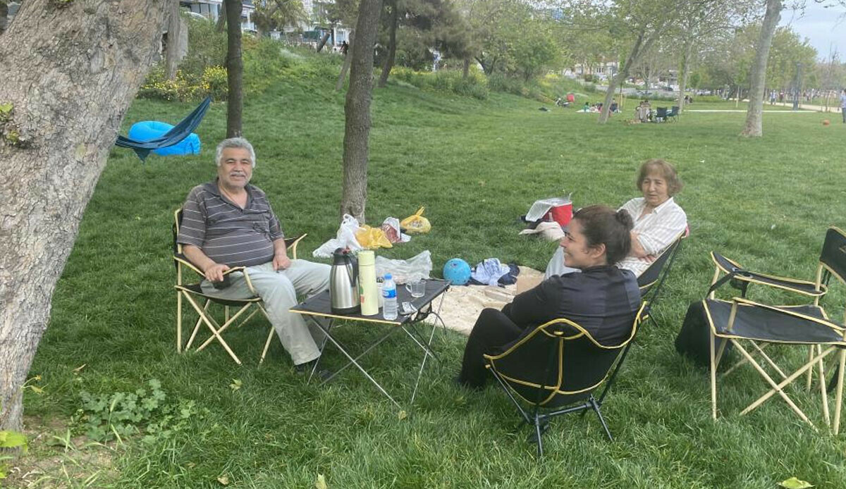 Oyları kullanan vatandaşlar piknik alanlarına akın etti