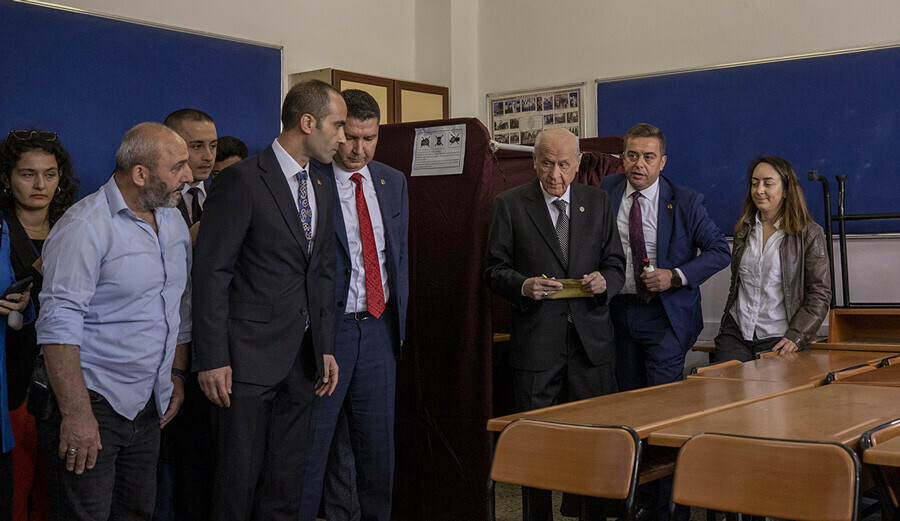 Son dakika: MHP lideri Devlet Bahçeli oyunu kullandı