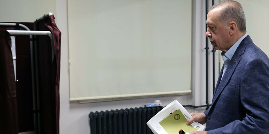 Cumhurbaşkanı Erdoğan oyunu kullandı: Seçim süreci olaysız devam ediyor