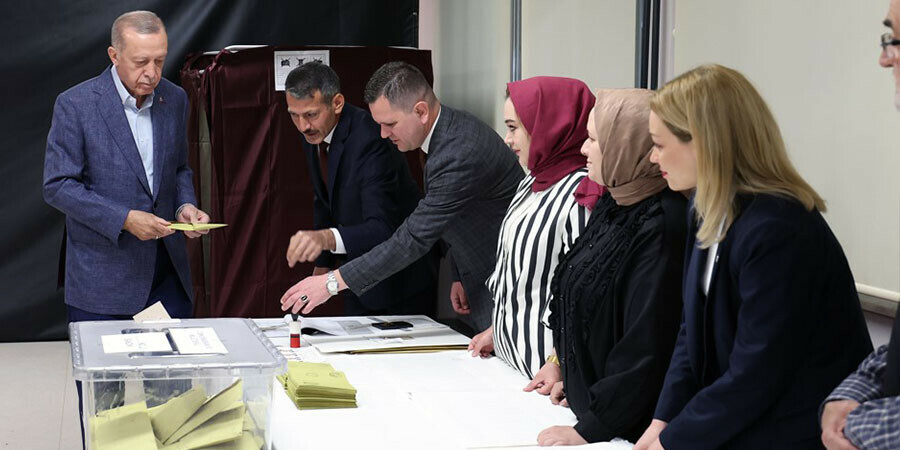 Cumhurbaşkanı Erdoğan oyunu kullandı: Seçim süreci olaysız devam ediyor