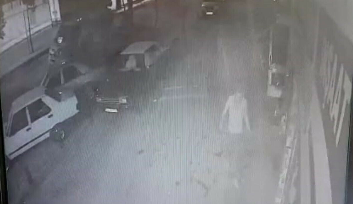 Elindeki sigarayla apartmana girdi, ortalık savaş alanına döndü Elindeki sigarayla apartmana girdi, ortalık savaş alanına döndü