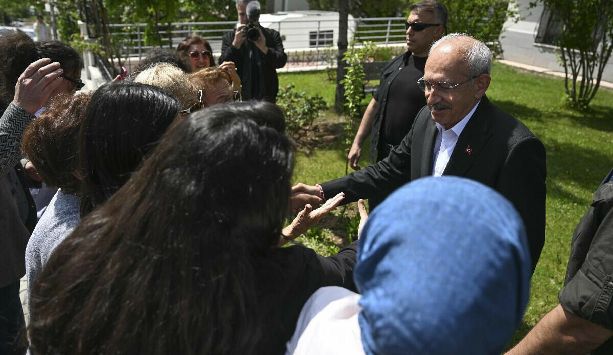 Kılıçdaroğlu CHP genel merkezine geçti Kılıçdaroğlu CHP genel merkezine geçti
